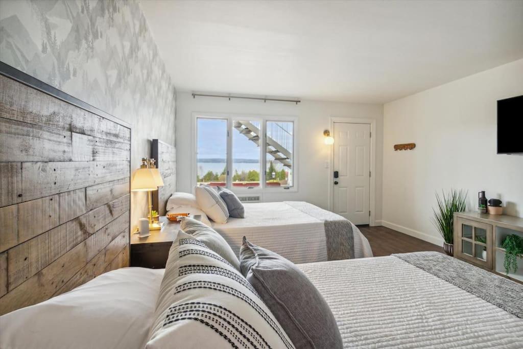 Self Check-In Lake Views Workspace 2 Queen Beds Villa Petoskey Eksteriør bilde